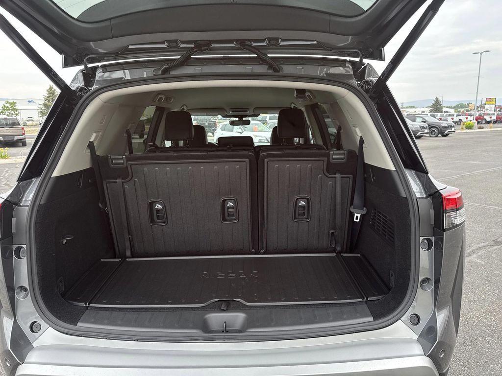 new 2025 Nissan Pathfinder car, priced at $42,604