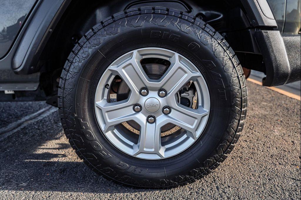 used 2020 Jeep Wrangler Unlimited car, priced at $27,999