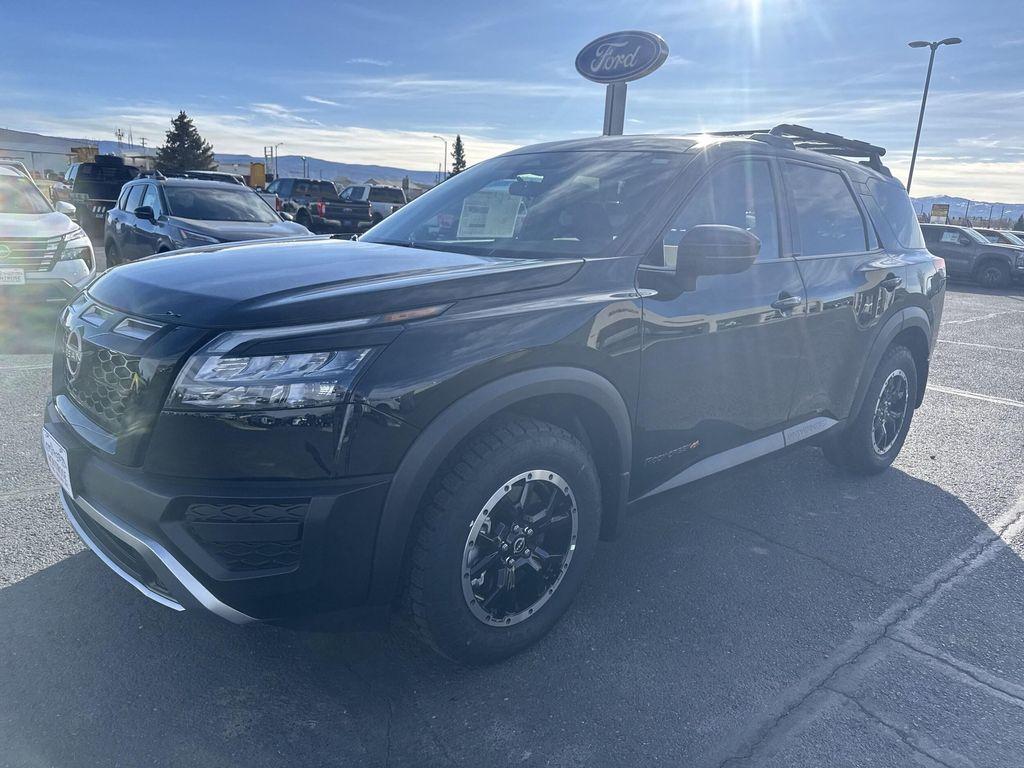 new 2025 Nissan Pathfinder car, priced at $43,074