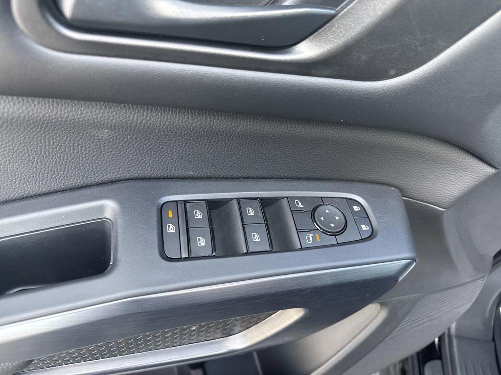 new 2025 Nissan Pathfinder car, priced at $43,074