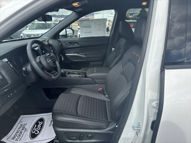 new 2025 Nissan Pathfinder car, priced at $43,074