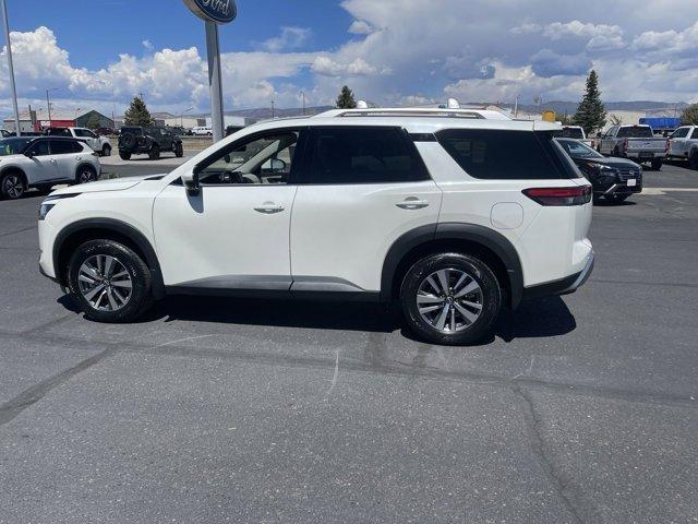 new 2024 Nissan Pathfinder car, priced at $43,806