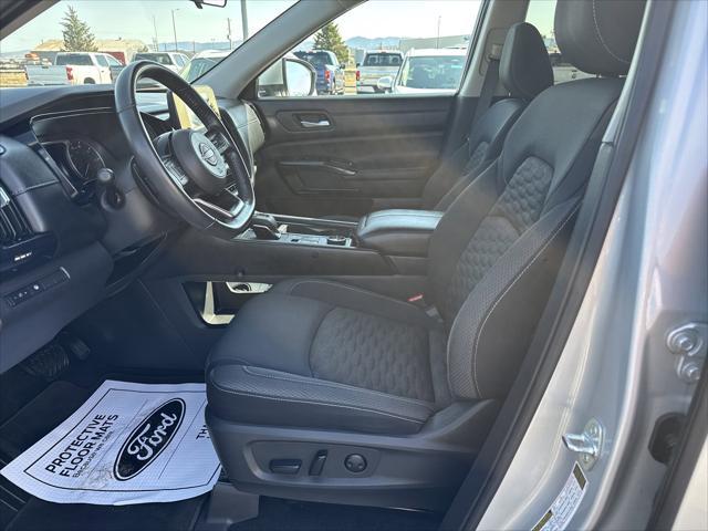 used 2022 Nissan Pathfinder car, priced at $32,999