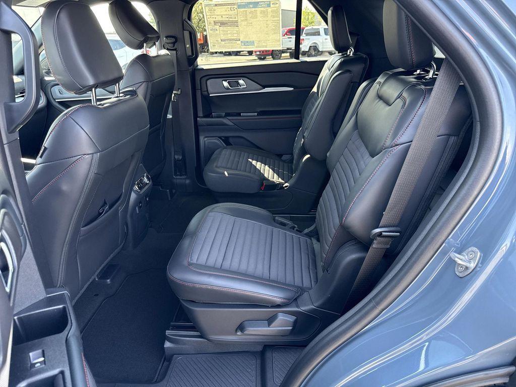 new 2025 Ford Explorer car, priced at $52,224