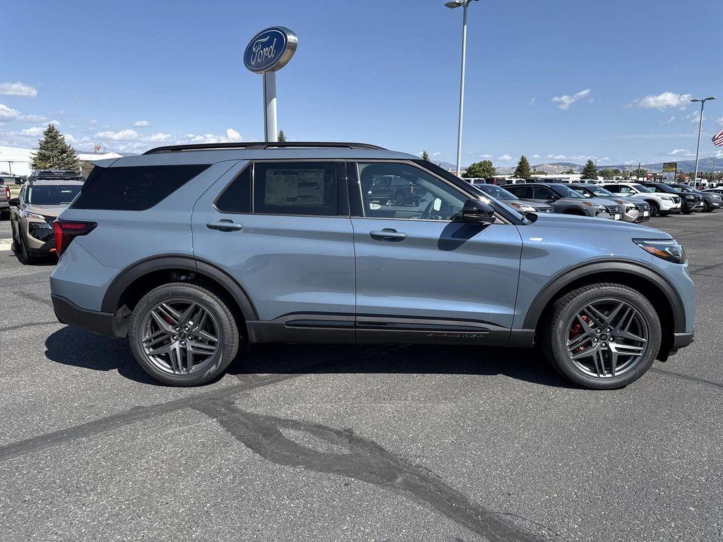 new 2025 Ford Explorer car, priced at $52,224