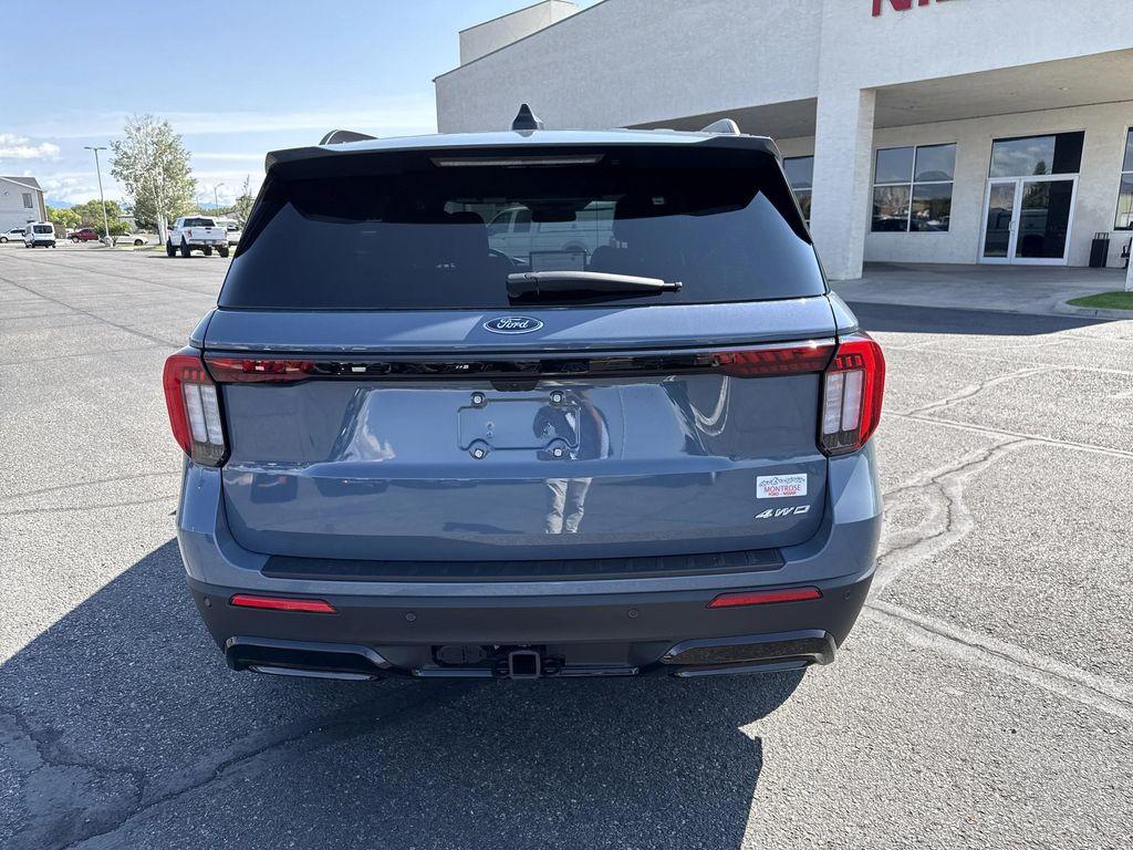new 2025 Ford Explorer car, priced at $52,224