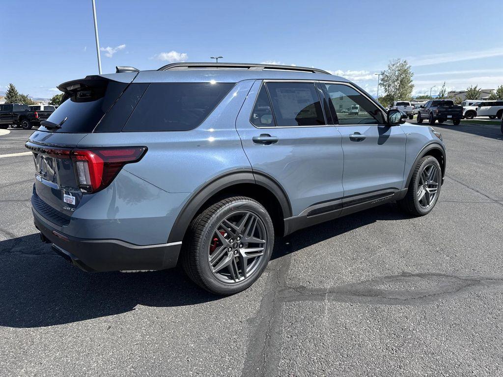 new 2025 Ford Explorer car, priced at $52,224