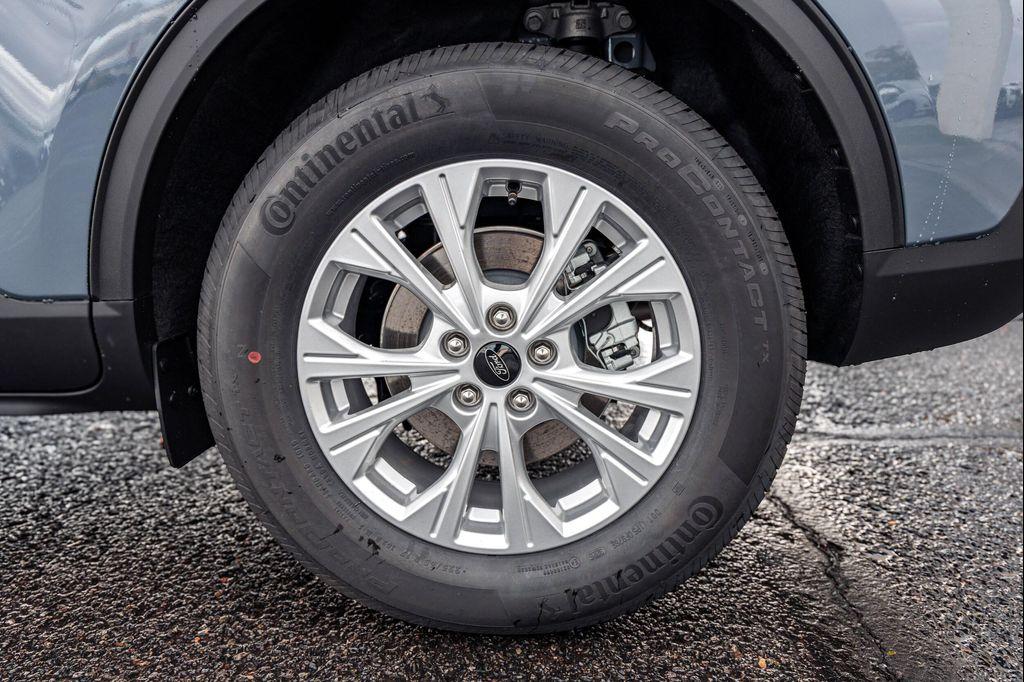 new 2026 Ford Escape car, priced at $33,229