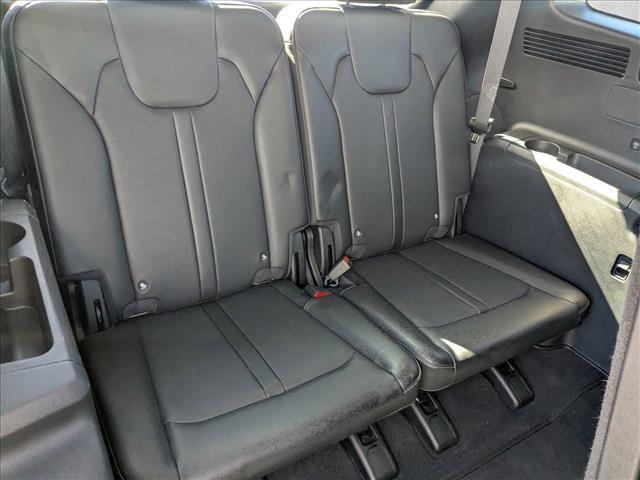 used 2024 Kia Sorento car, priced at $26,927