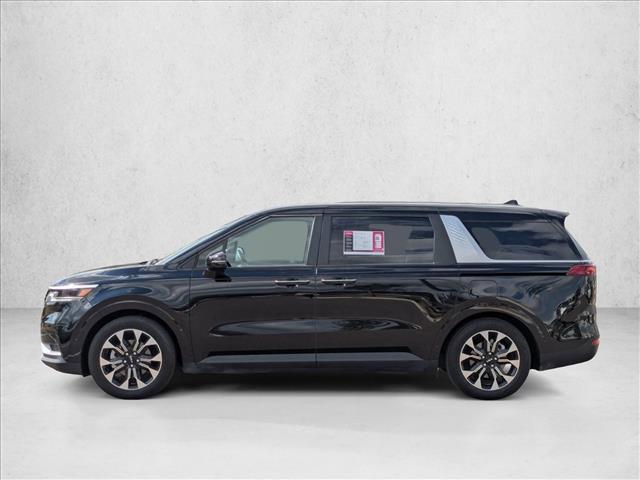 used 2024 Kia Carnival car, priced at $34,917