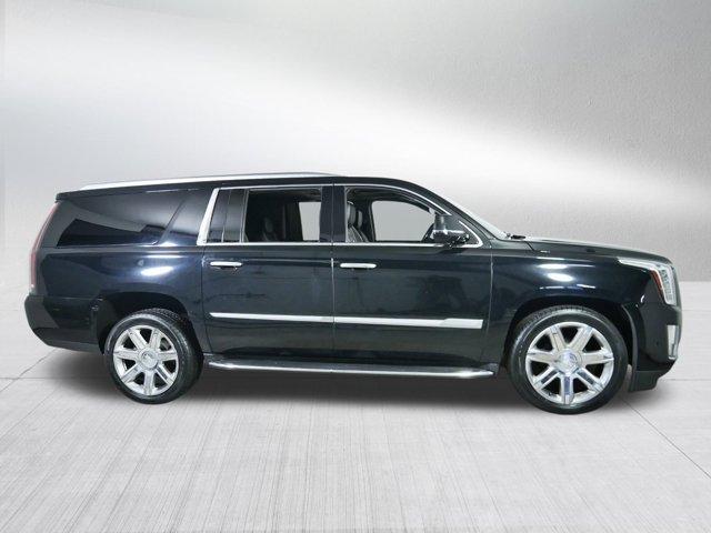 used 2020 Cadillac Escalade ESV car, priced at $26,998