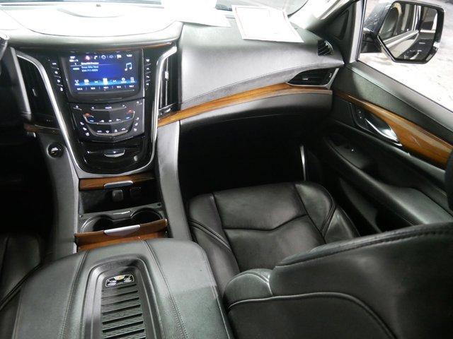 used 2020 Cadillac Escalade ESV car, priced at $26,998