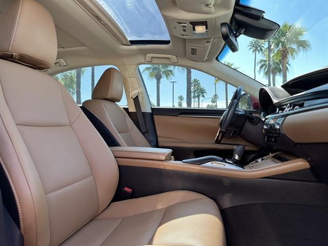 used 2018 Lexus ES 350 car, priced at $27,990