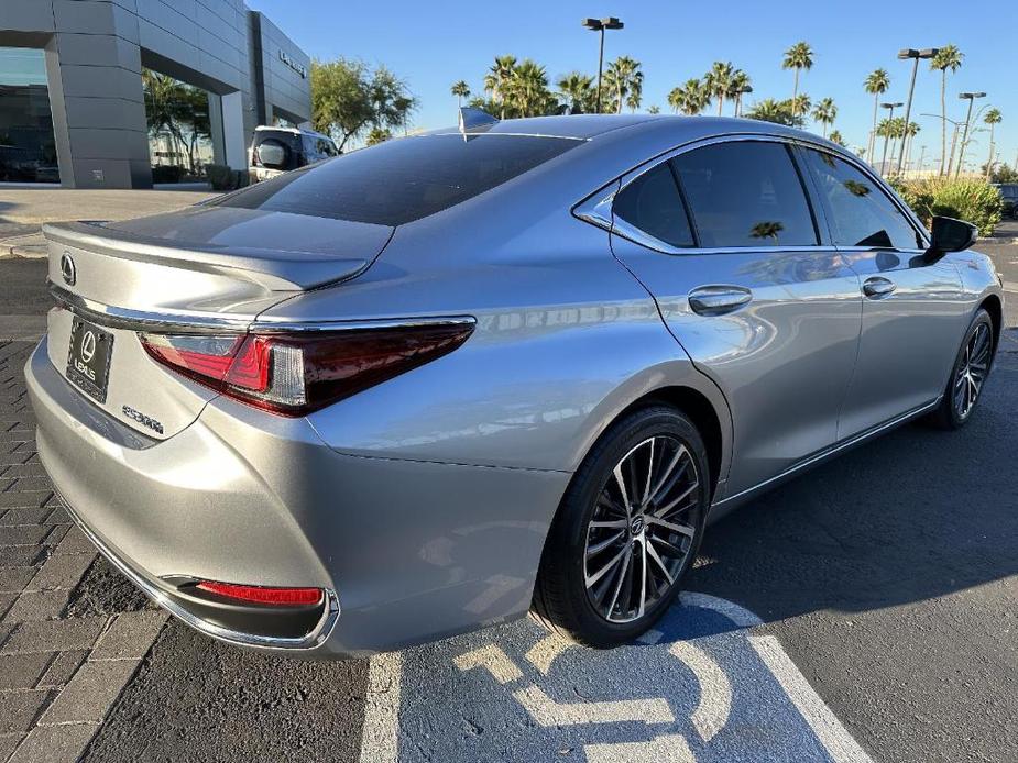 new 2024 Lexus ES 300h car, priced at $52,830