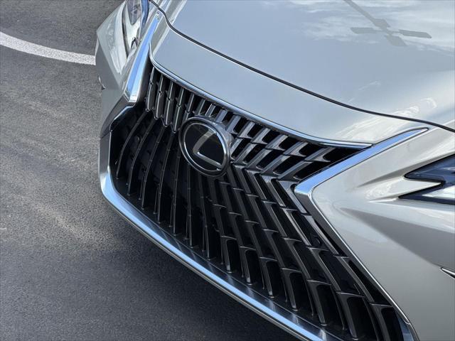 new 2025 Lexus ES 350 car, priced at $49,125