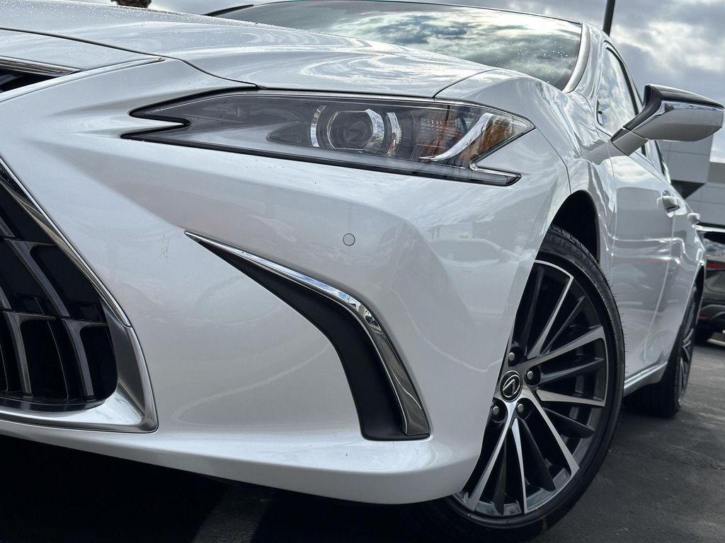 new 2025 Lexus ES 350 car, priced at $50,395