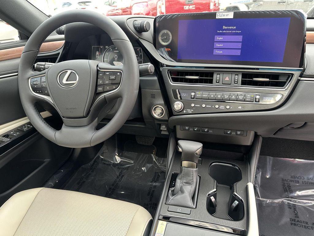 new 2025 Lexus ES 350 car, priced at $50,395