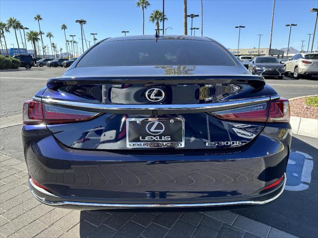 new 2025 Lexus ES 300h car, priced at $50,649