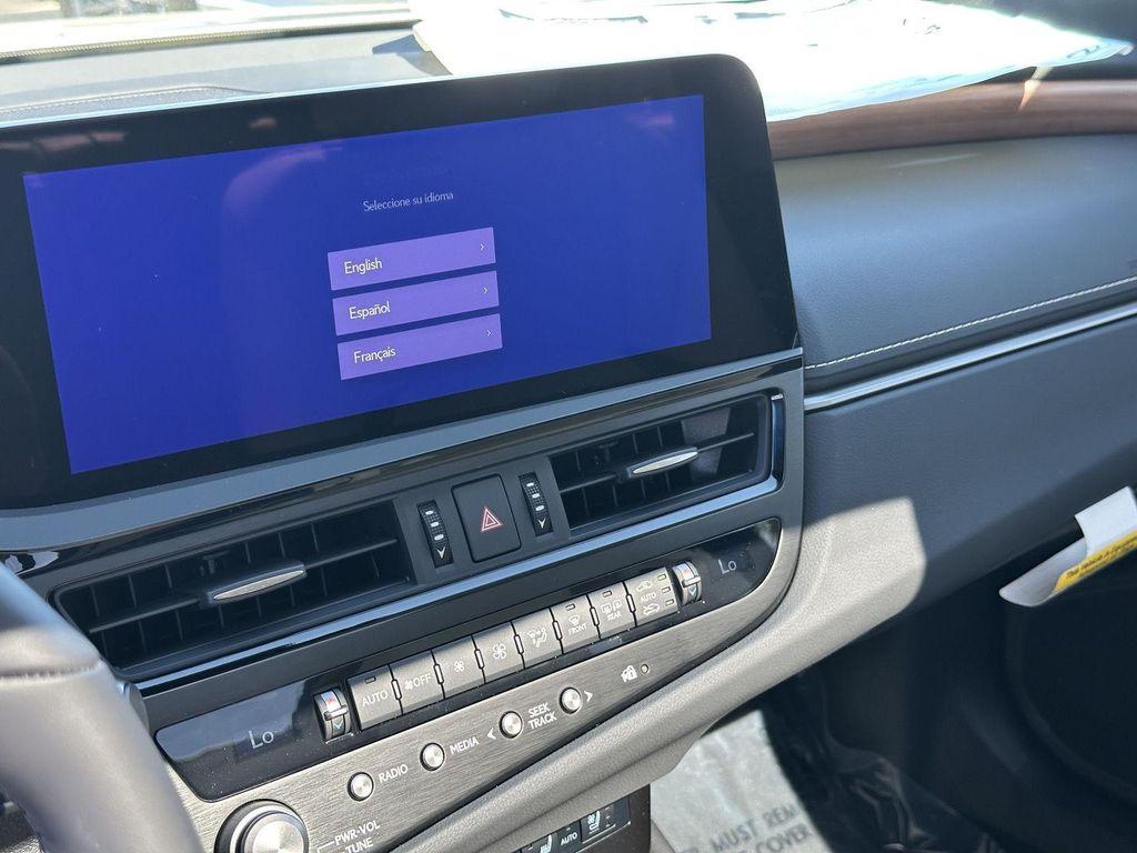 new 2025 Lexus ES 350 car, priced at $51,564
