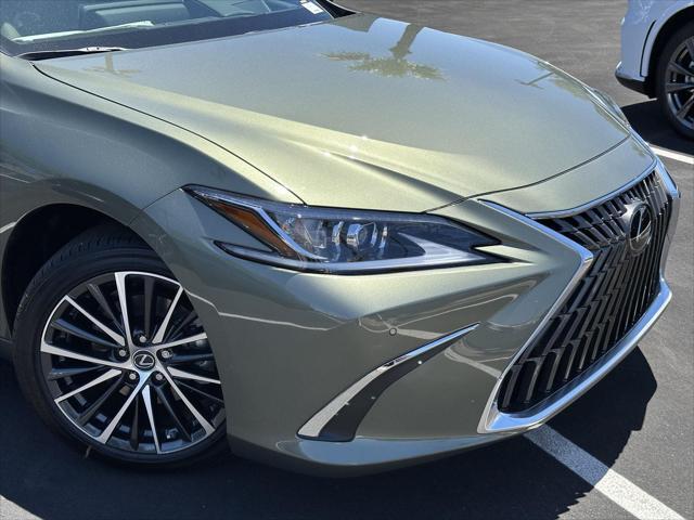 new 2025 Lexus ES 300h car, priced at $50,784