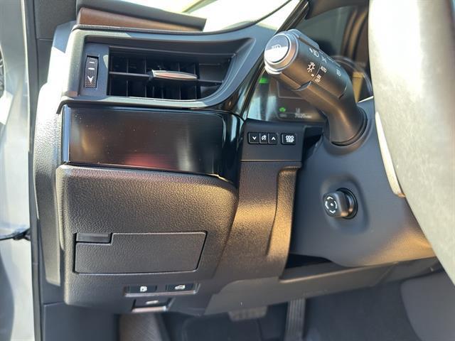 used 2025 Lexus ES 300h car, priced at $45,990