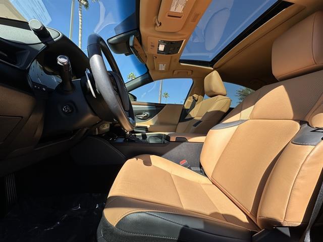 used 2025 Lexus ES 300h car, priced at $45,990
