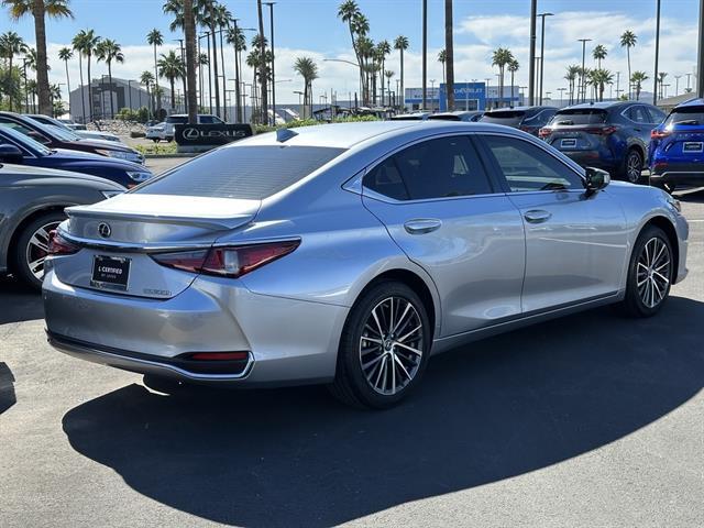 used 2025 Lexus ES 300h car, priced at $45,990