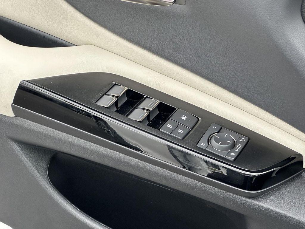 new 2025 Lexus ES 300h car, priced at $51,809