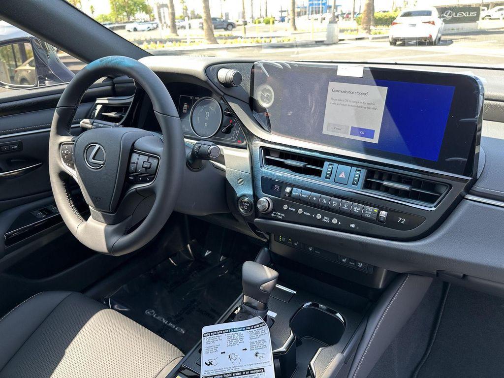 new 2025 Lexus ES 300h car, priced at $52,869