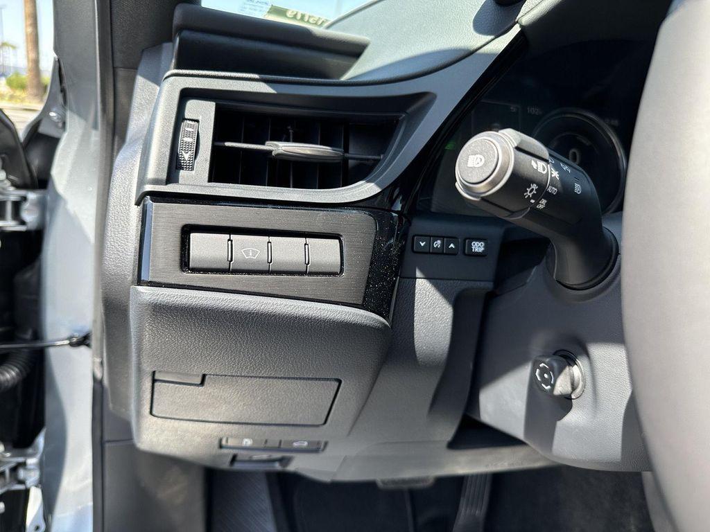 new 2025 Lexus ES 300h car, priced at $52,869