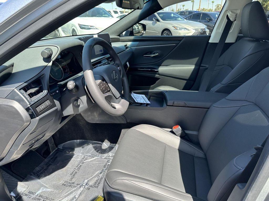new 2025 Lexus ES 300h car, priced at $52,869