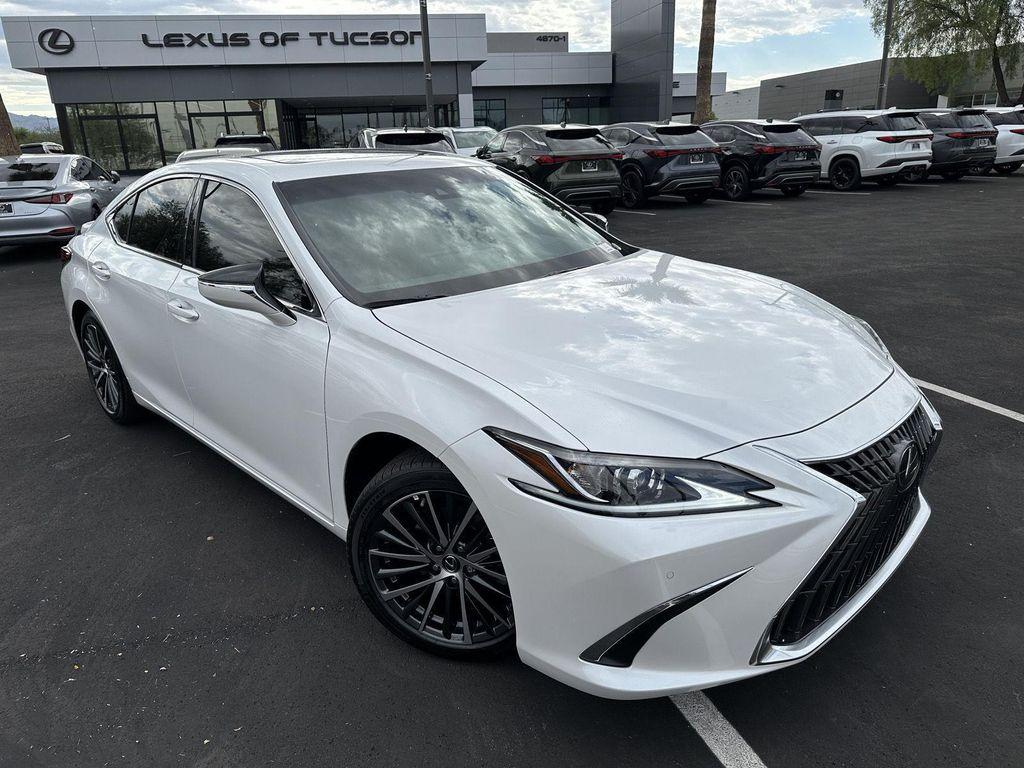 new 2025 Lexus ES 300h car, priced at $51,259