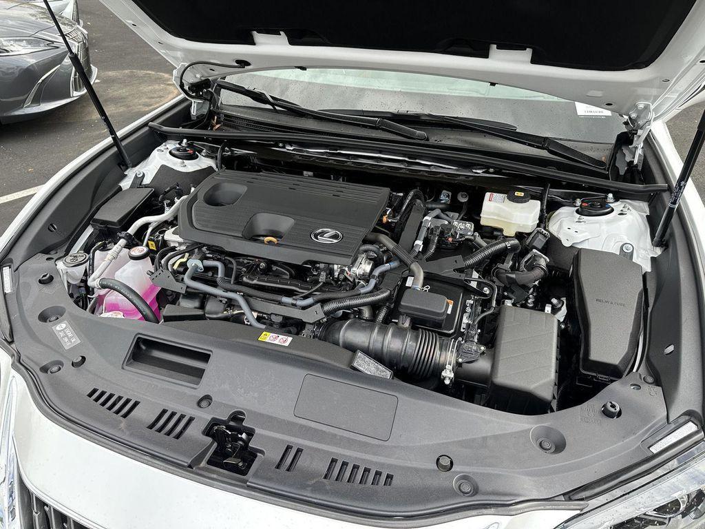 new 2025 Lexus ES 300h car, priced at $51,259