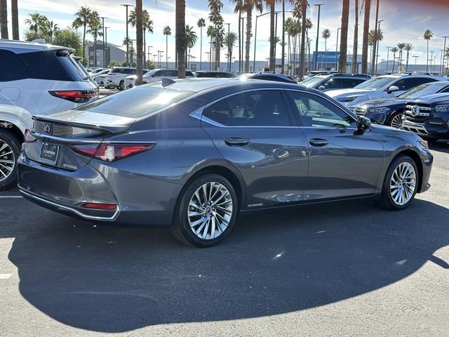 used 2022 Lexus ES 300h car, priced at $35,990