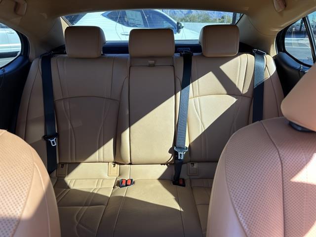 used 2022 Lexus ES 300h car, priced at $35,990