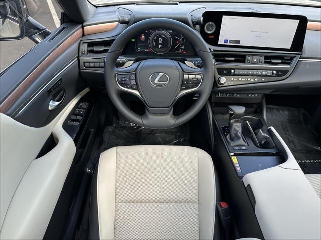 new 2025 Lexus ES 300h car, priced at $50,599