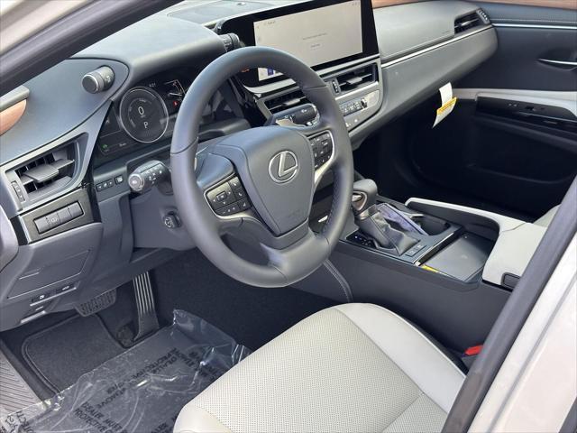 new 2025 Lexus ES 300h car, priced at $50,599