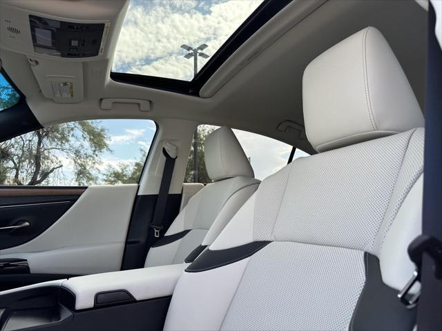 new 2025 Lexus ES 300h car, priced at $50,599