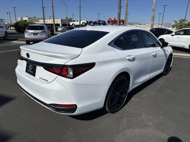 new 2025 Lexus ES 300h car, priced at $52,960