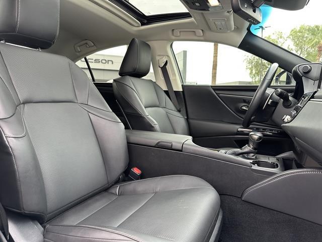 used 2025 Lexus ES 350 car, priced at $42,490