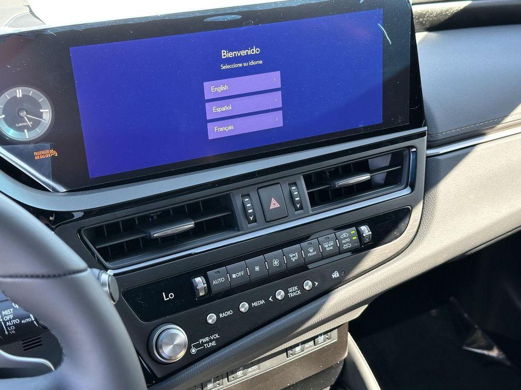new 2025 Lexus ES 300h car, priced at $51,859