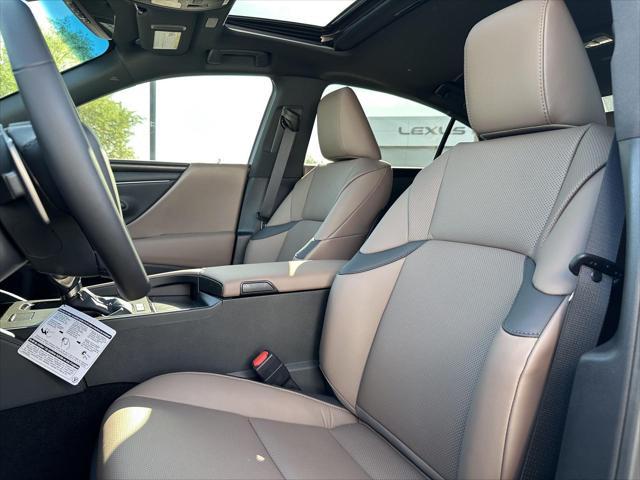 new 2025 Lexus ES 300h car, priced at $51,859