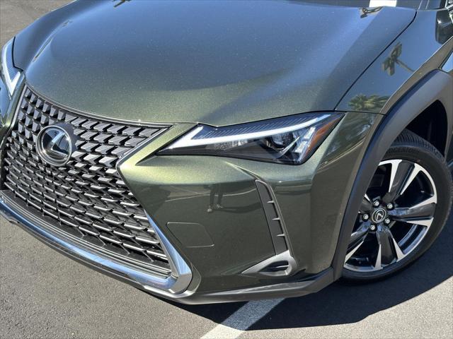 new 2025 Lexus UX 300h car, priced at $40,564