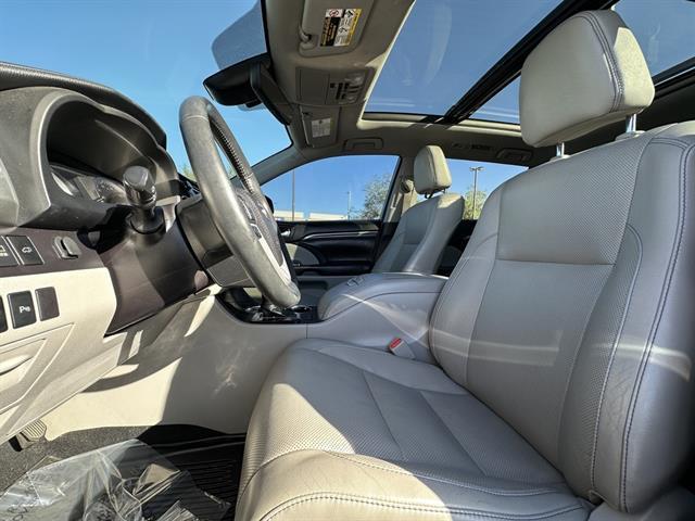 used 2018 Toyota Highlander car, priced at $23,480