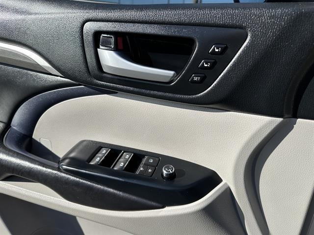 used 2018 Toyota Highlander car, priced at $23,480