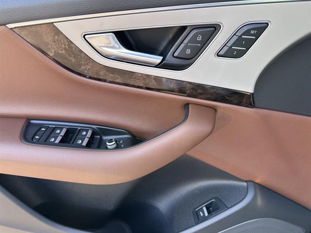 used 2019 Audi Q7 car, priced at $20,990
