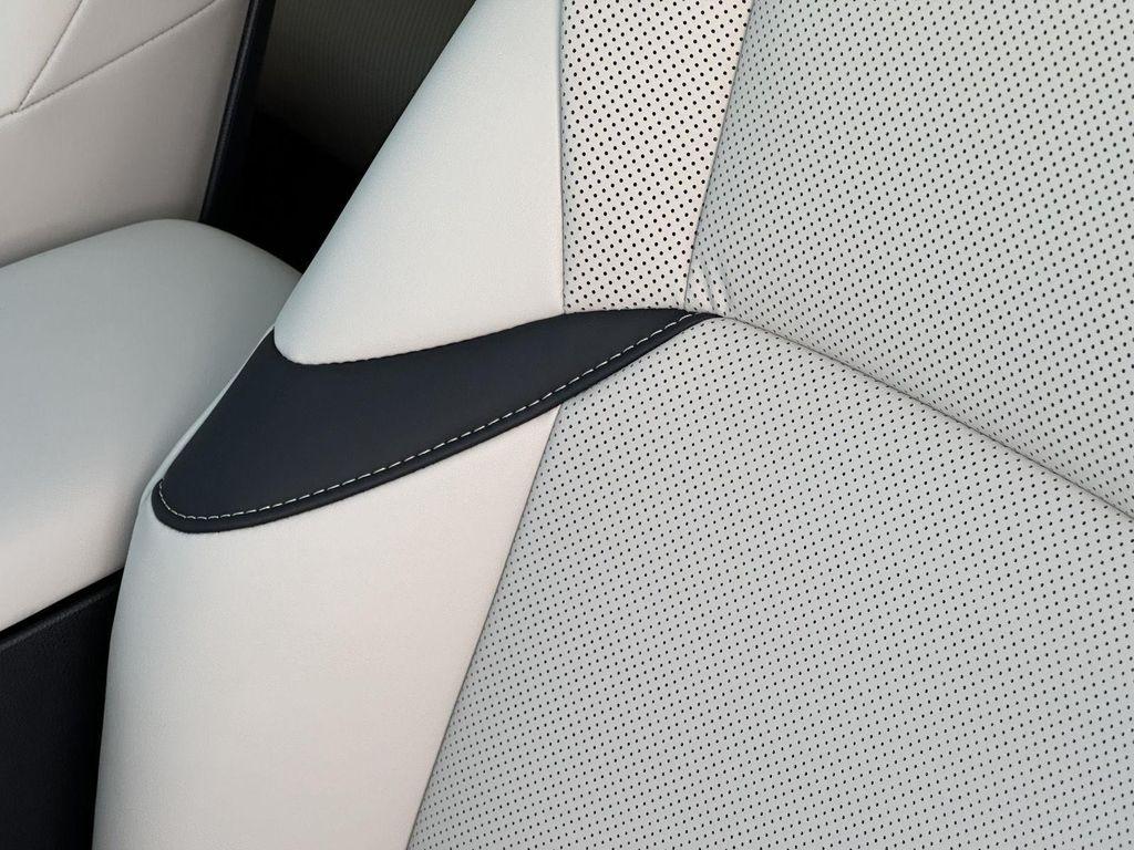 new 2025 Lexus ES 300h car, priced at $51,659