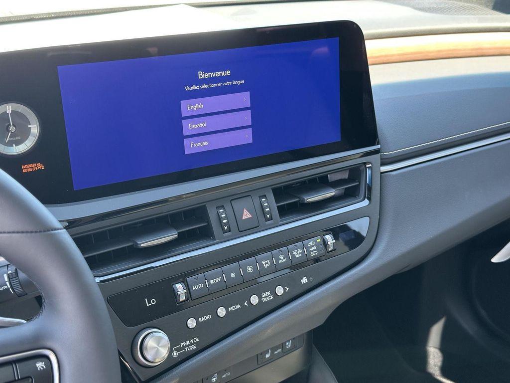 new 2025 Lexus ES 300h car, priced at $51,659