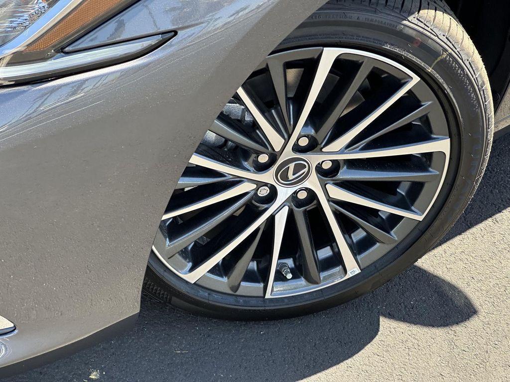 new 2025 Lexus ES 300h car, priced at $51,659