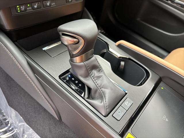 new 2025 Lexus ES 300h car, priced at $53,229